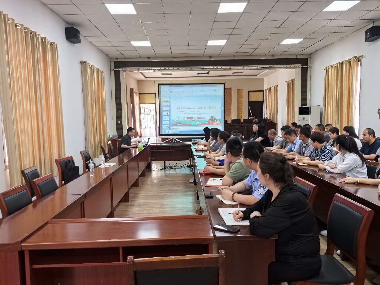 級索煤礦開展普法講座  助力職工學(xué)法用法