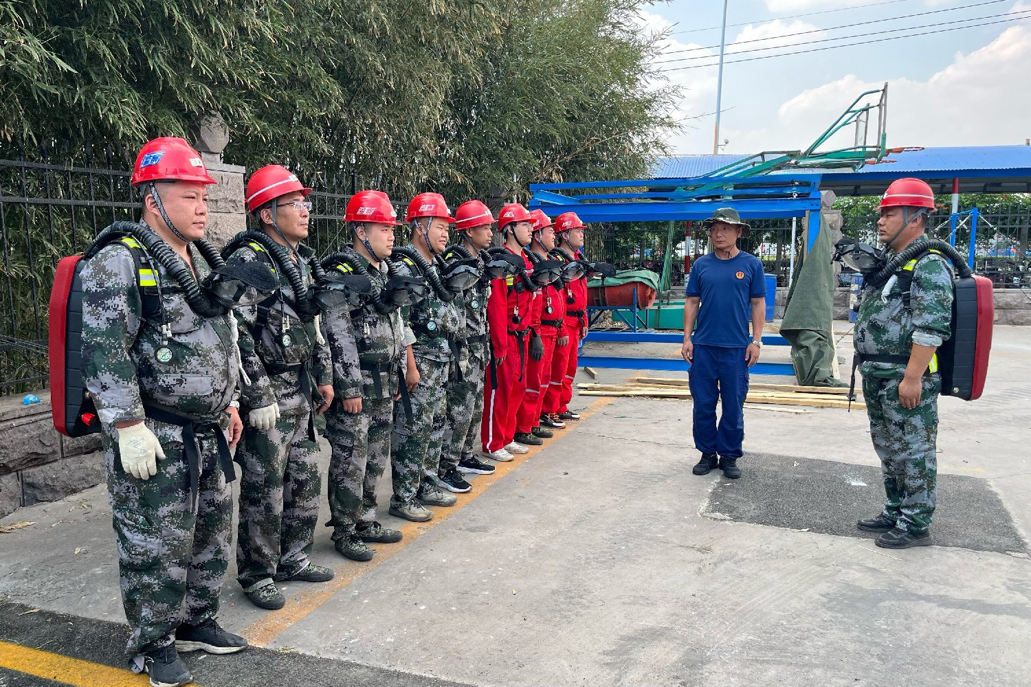 金達(dá)煤礦兼職救援隊(duì)開(kāi)展專(zhuān)項(xiàng)集訓(xùn)