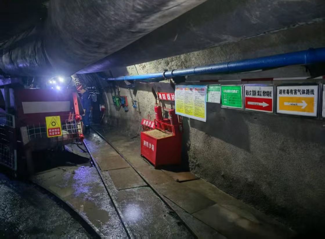 東大煤礦召開安全生產(chǎn)標準化現(xiàn)場會